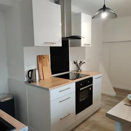 Maison Renovee & Spacieuse, Ideale Familles & Groupes, Proche Aeroport