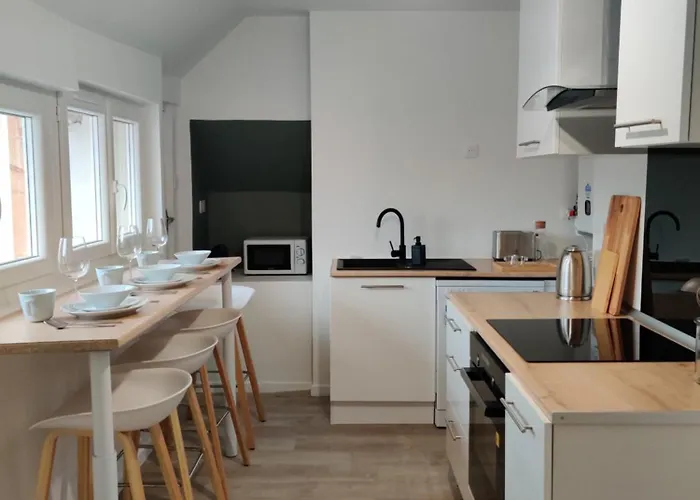 Maison Renovee & Spacieuse, Ideale Familles & Groupes, Proche Aeroport *