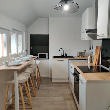 Maison Renovee & Spacieuse, Ideale Familles & Groupes, Proche Aeroport *